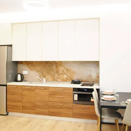 Lindi's 5/1 Appartamento *